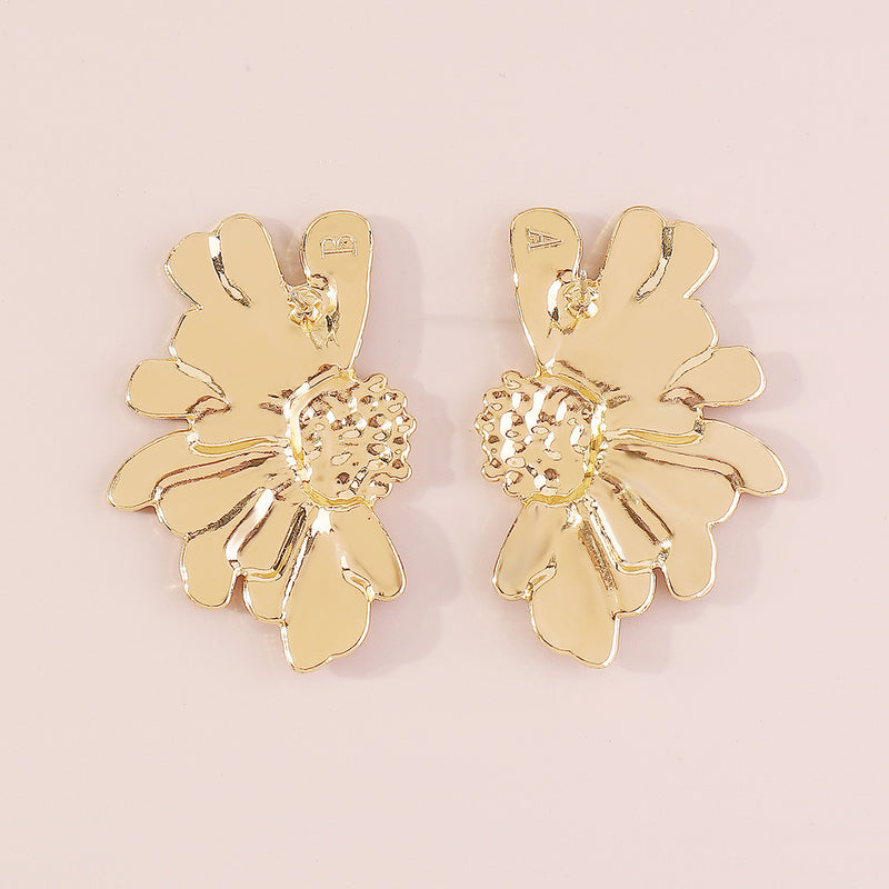 Retro Alloy Floral Pattern Earrings