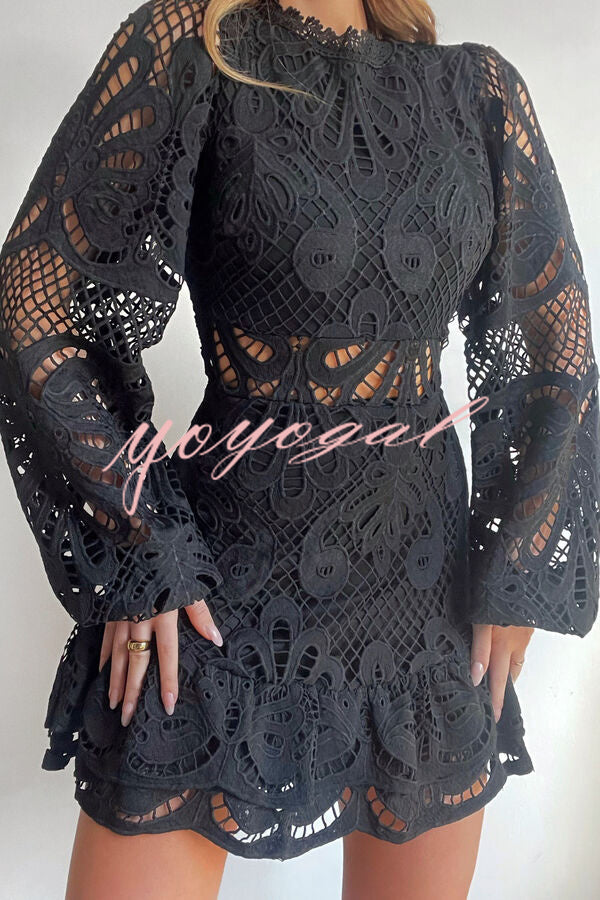 Solid Color Hollow Long-sleeved Waisted Lace Mini Dress