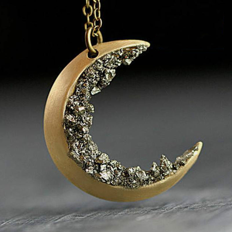 Vintage Moon-shaped Diamond Necklace