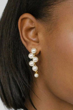 Simple Pearl Earrings